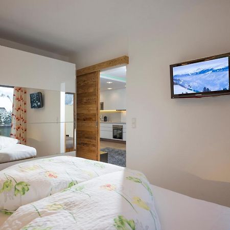 Royal Waldfeld Appartement Mayrhofen Buitenkant foto