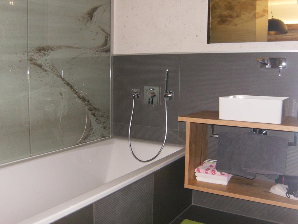 Royal Waldfeld Appartement Mayrhofen Kamer foto