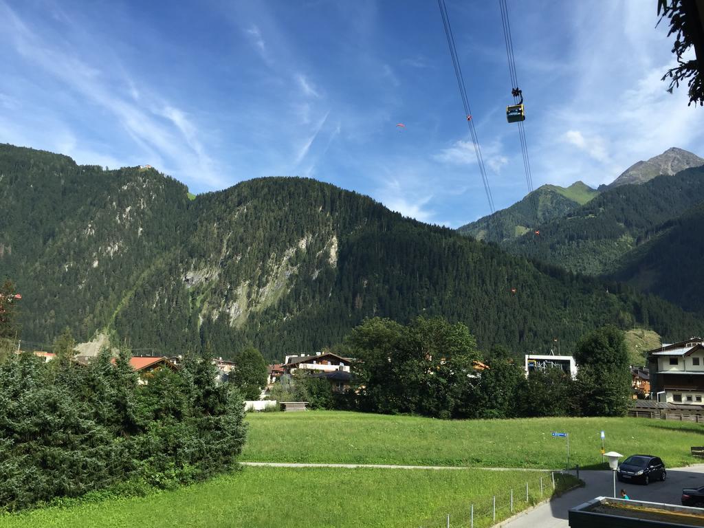 Royal Waldfeld Appartement Mayrhofen Buitenkant foto