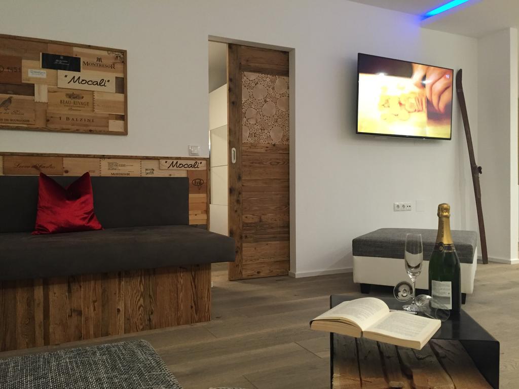 Royal Waldfeld Appartement Mayrhofen Buitenkant foto