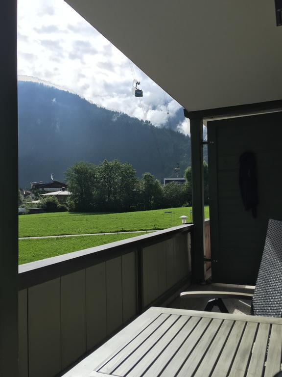 Royal Waldfeld Appartement Mayrhofen Buitenkant foto